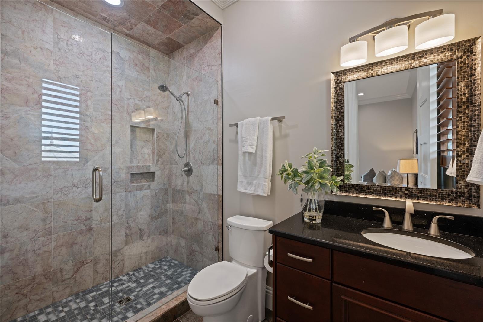 CHAINE DE LAC - Residential