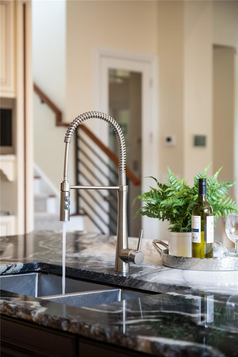 CHAINE DE LAC - Residential