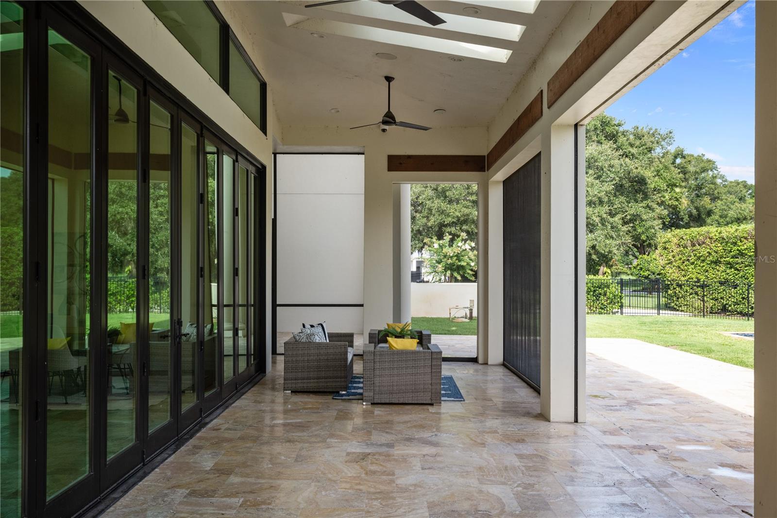 CHAINE DE LAC - Residential