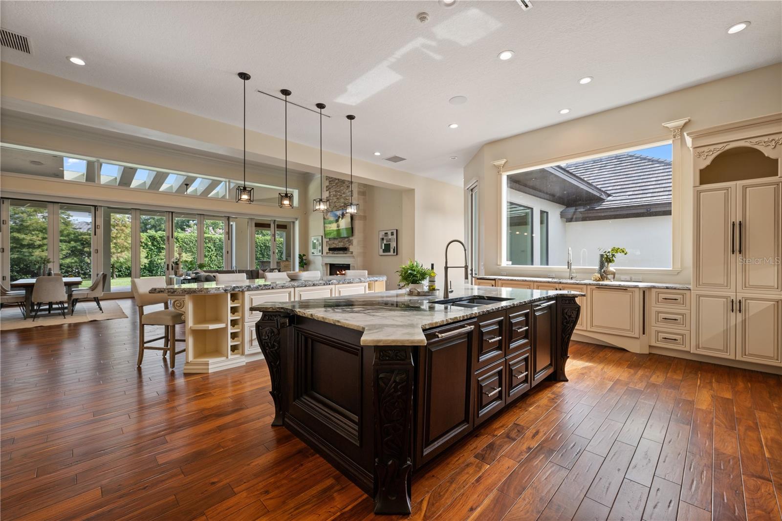 CHAINE DE LAC - Residential