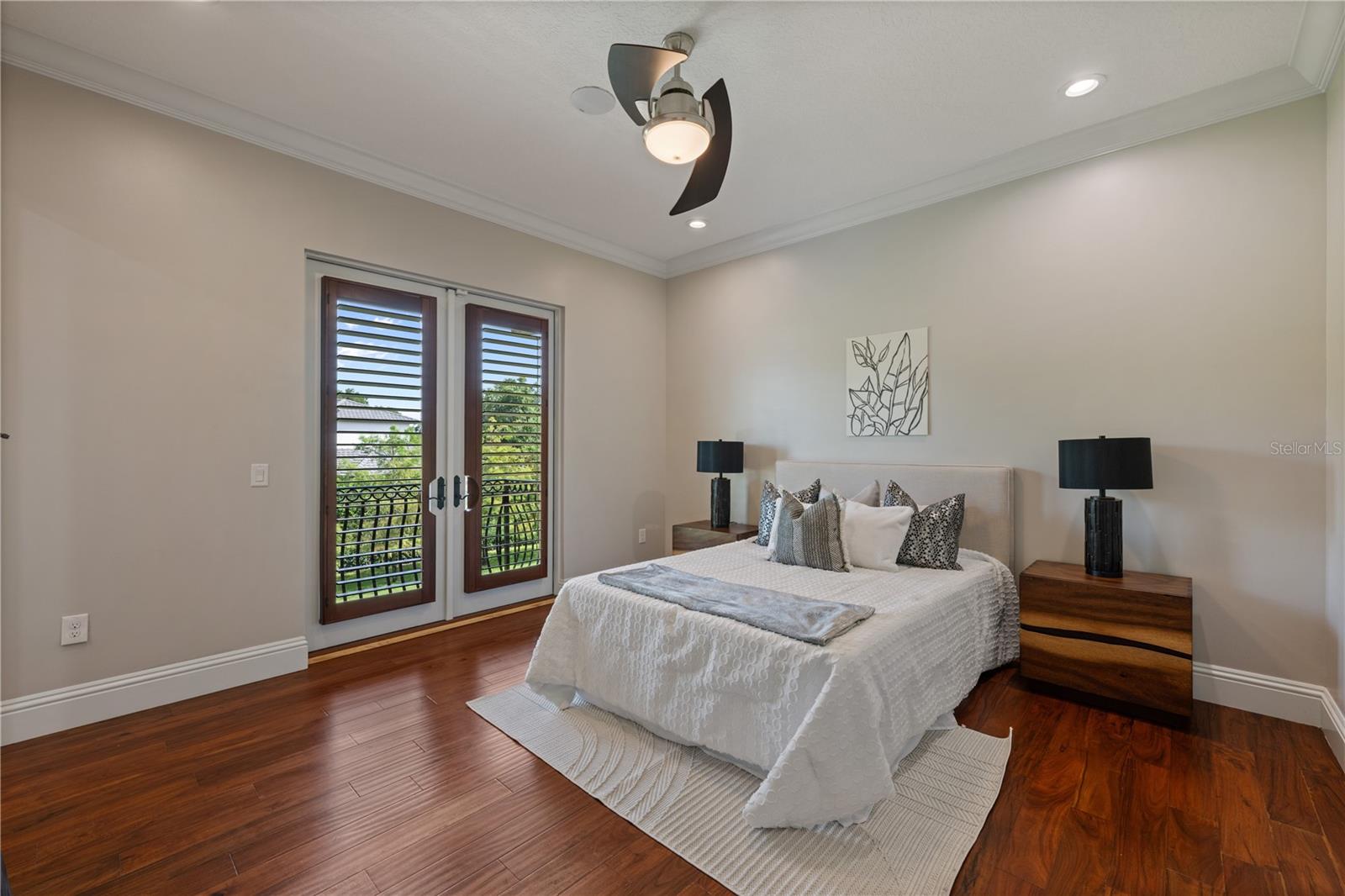 CHAINE DE LAC - Residential