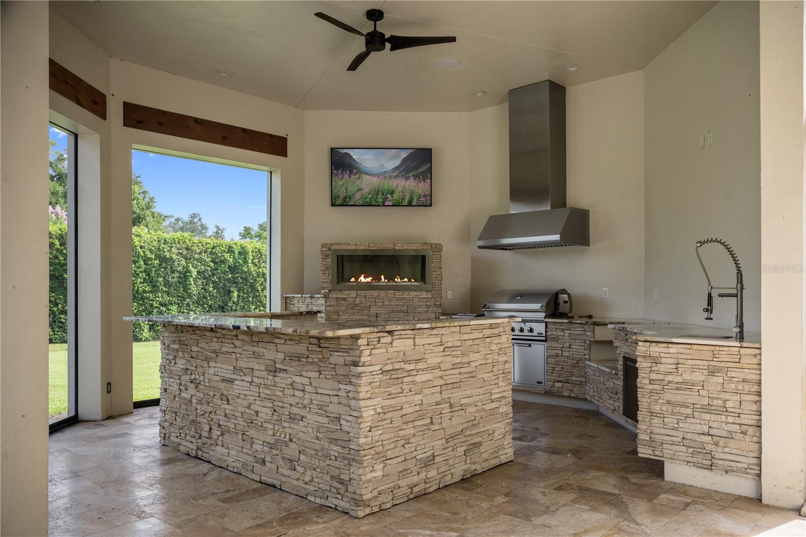 CHAINE DE LAC - Residential