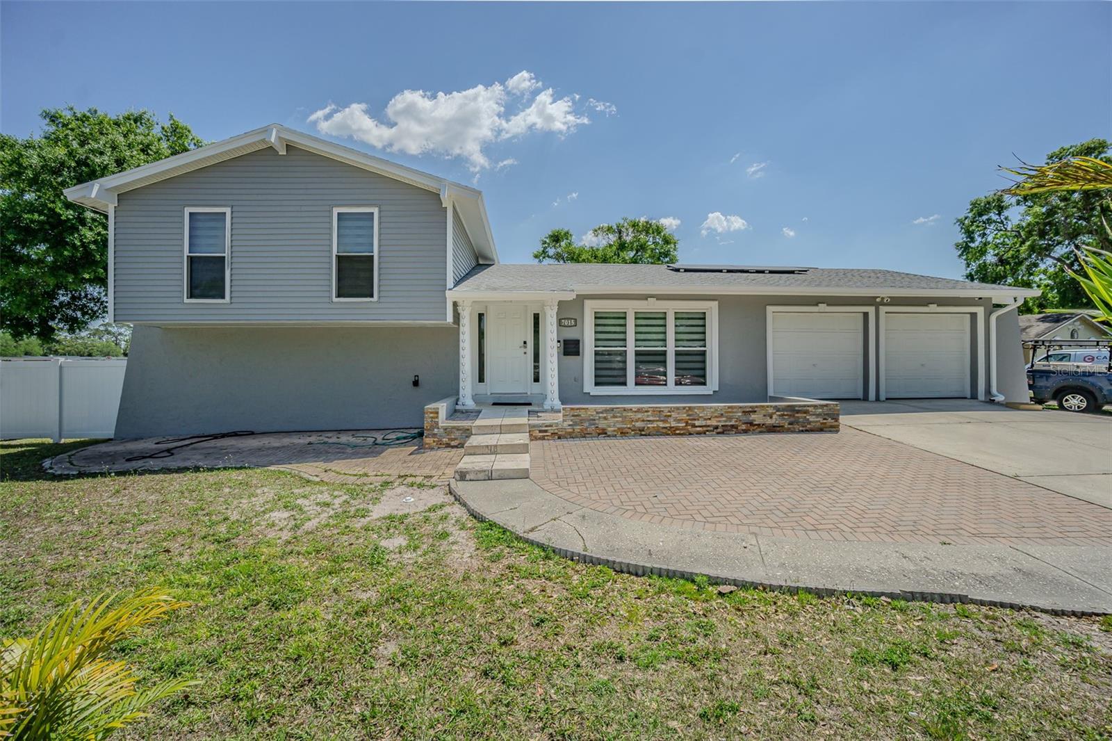 7015 COBBLEWOOD COURT