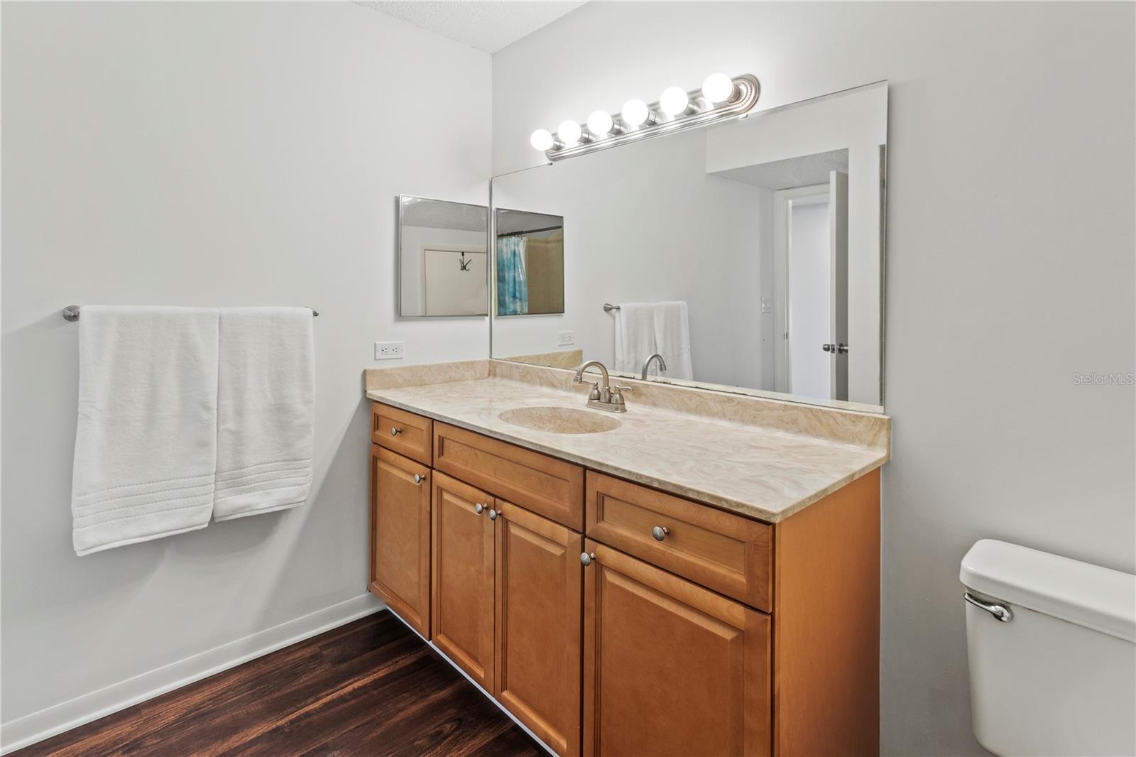 MEADOWLAKE I - Residential