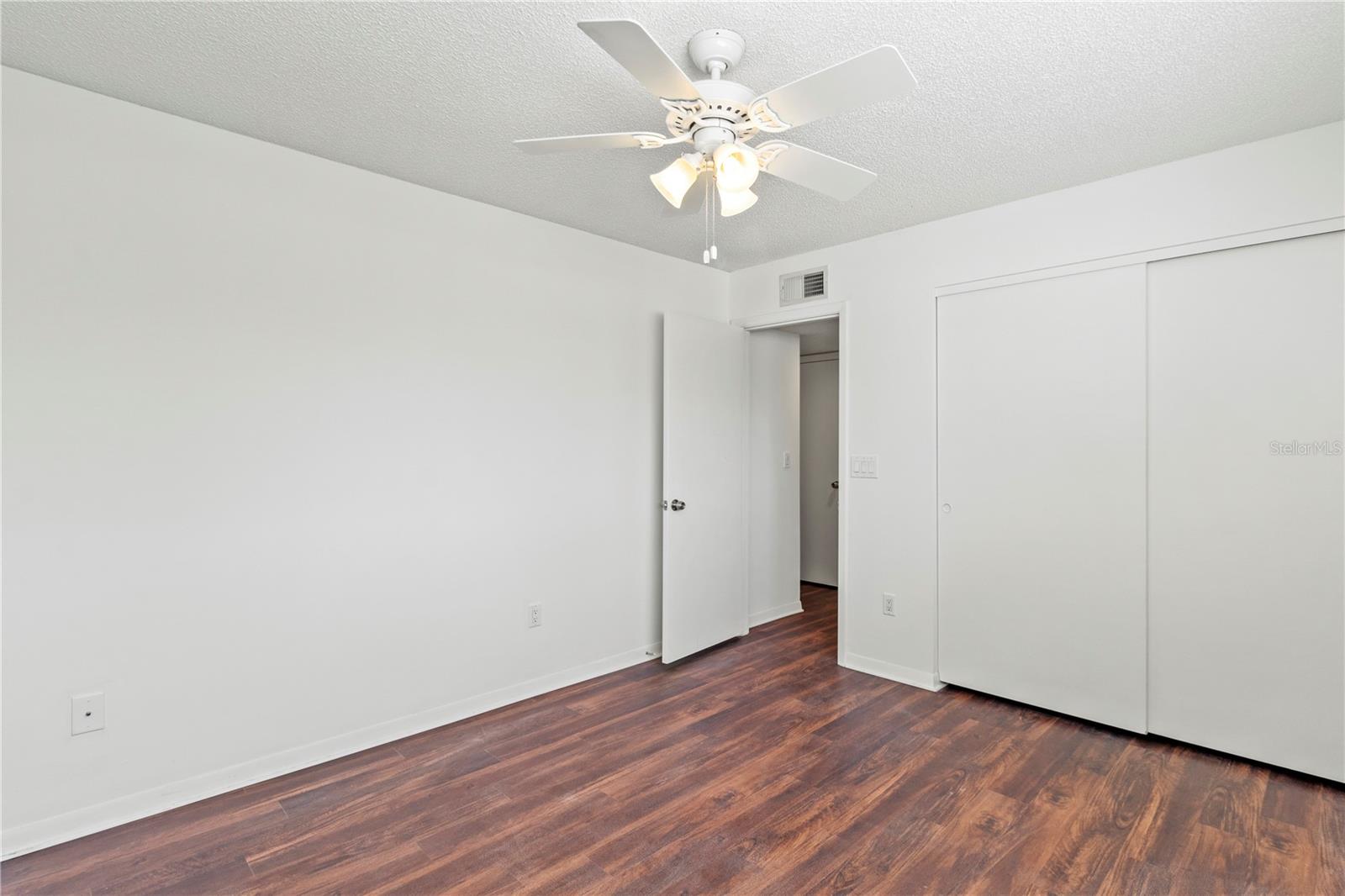 MEADOWLAKE I - Residential