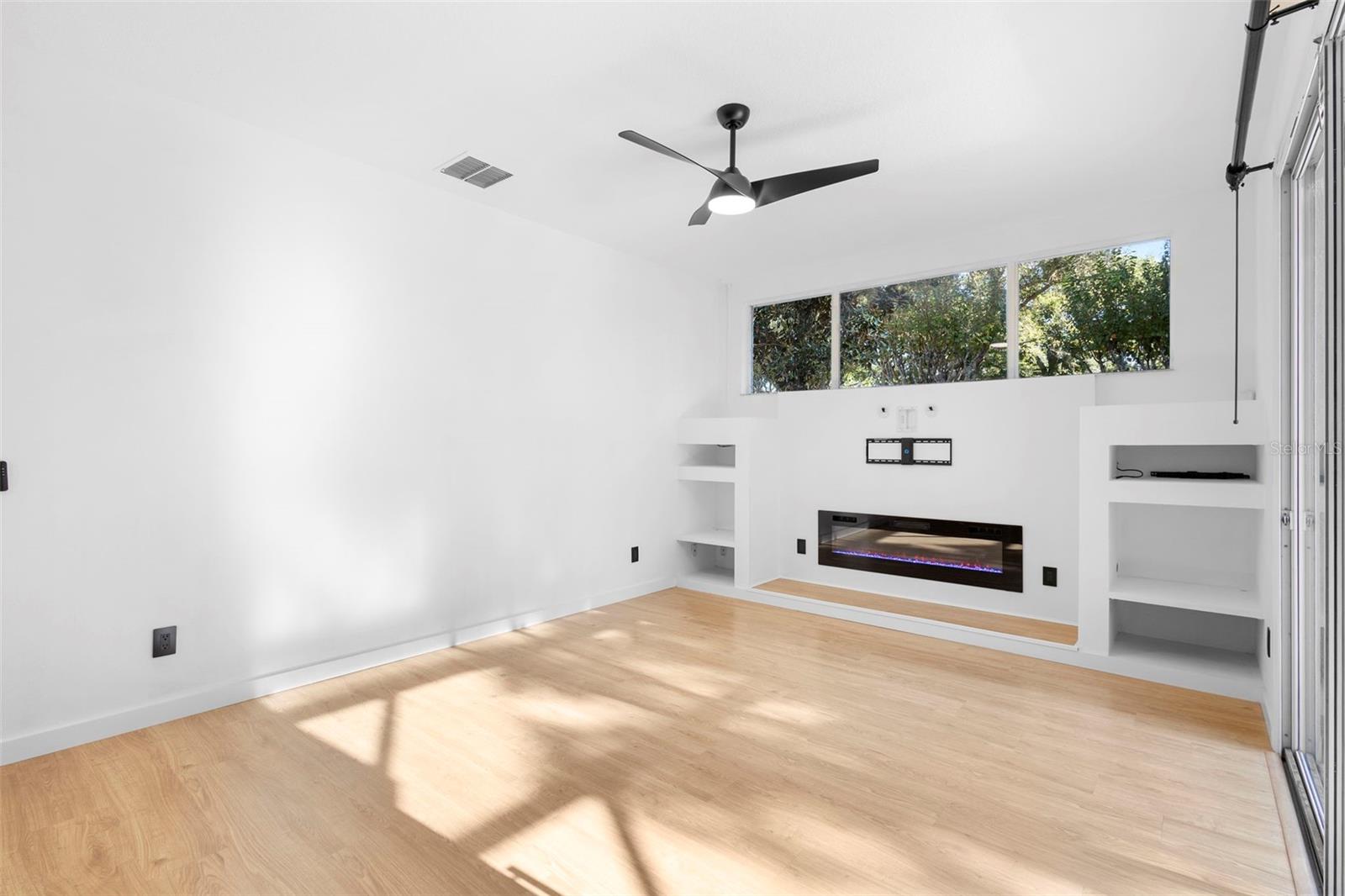 CAMELOT AT MARINERS VILLAGE - Residential