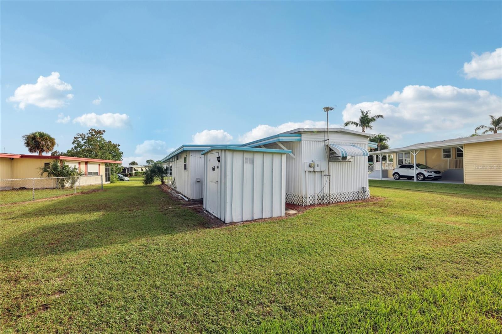 TAVARES LAKE FRANCES ESTATES - Residential