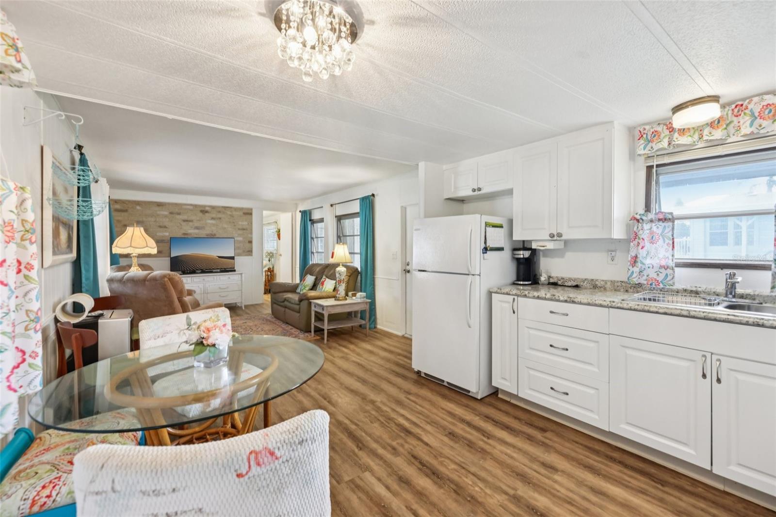TAVARES LAKE FRANCES ESTATES - Residential