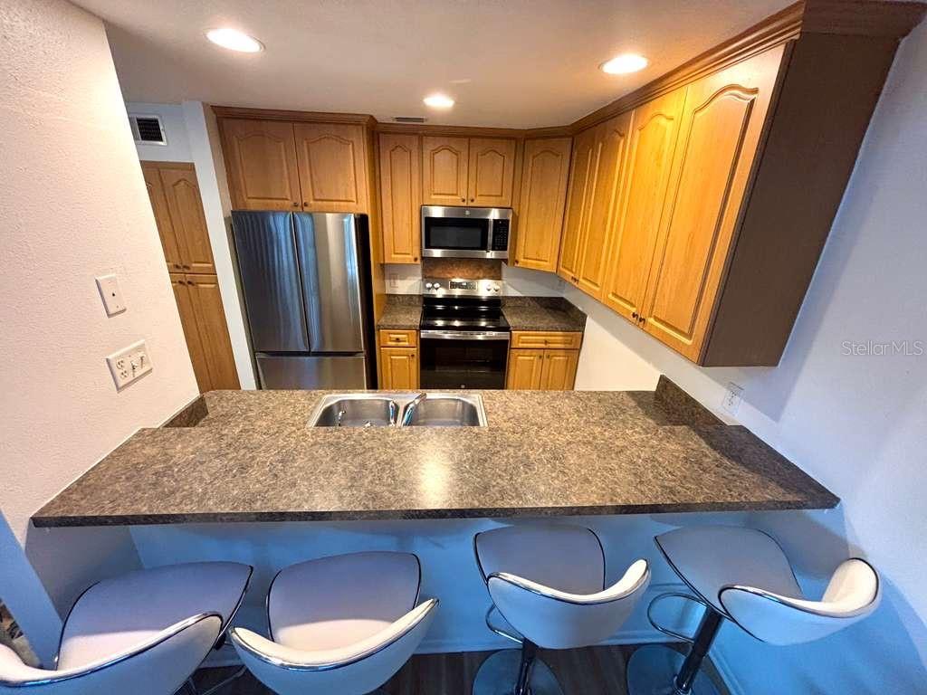 2707 TALLY HO AVENUE