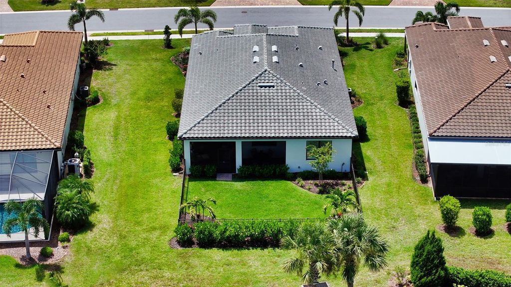 Photo of 17715 Littleton Place, Bradenton, FL 34202 (MLS # A4663870)