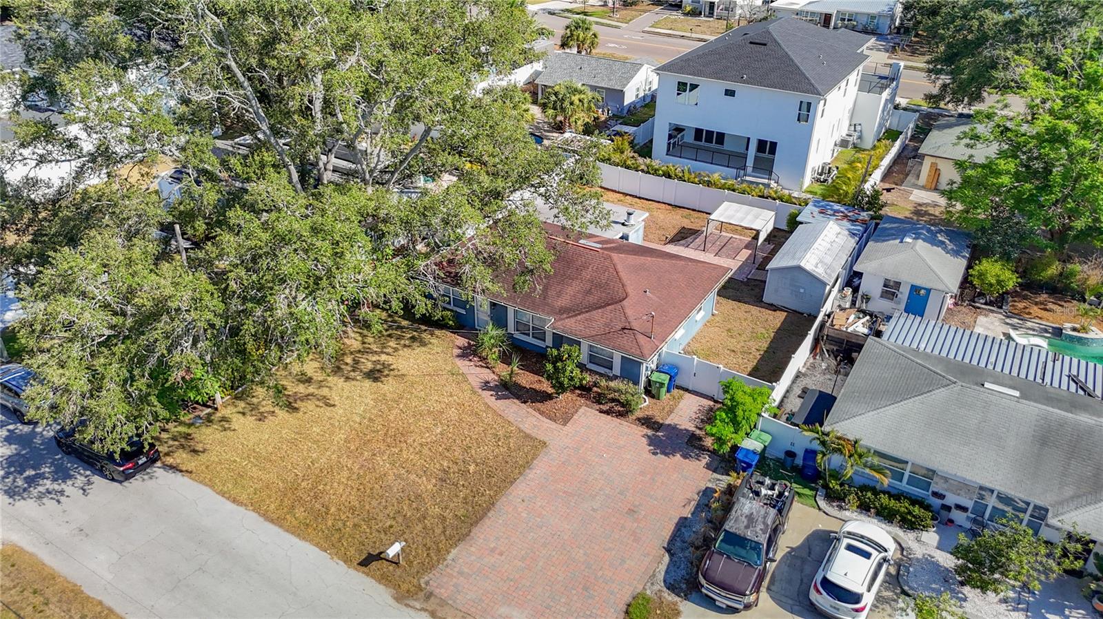 4431 W BAY VILLA AVENUE