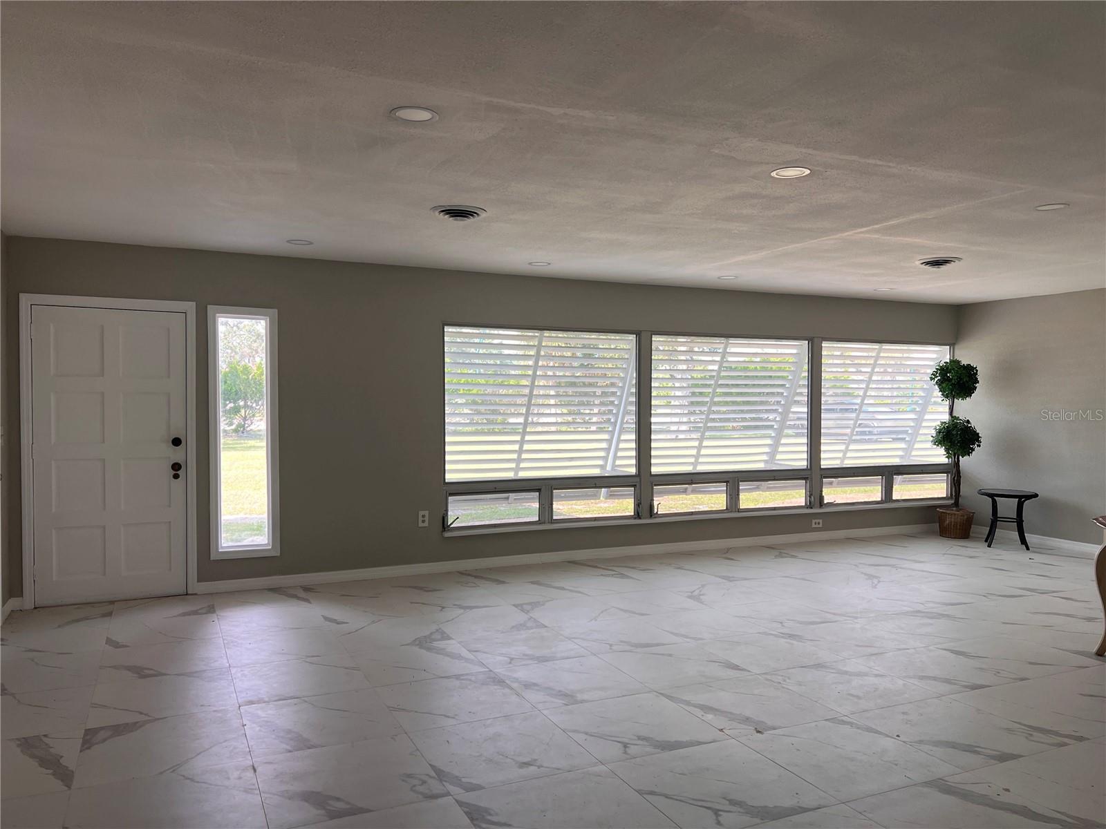 ENGLEWOOD GARDENS - Residential Lease