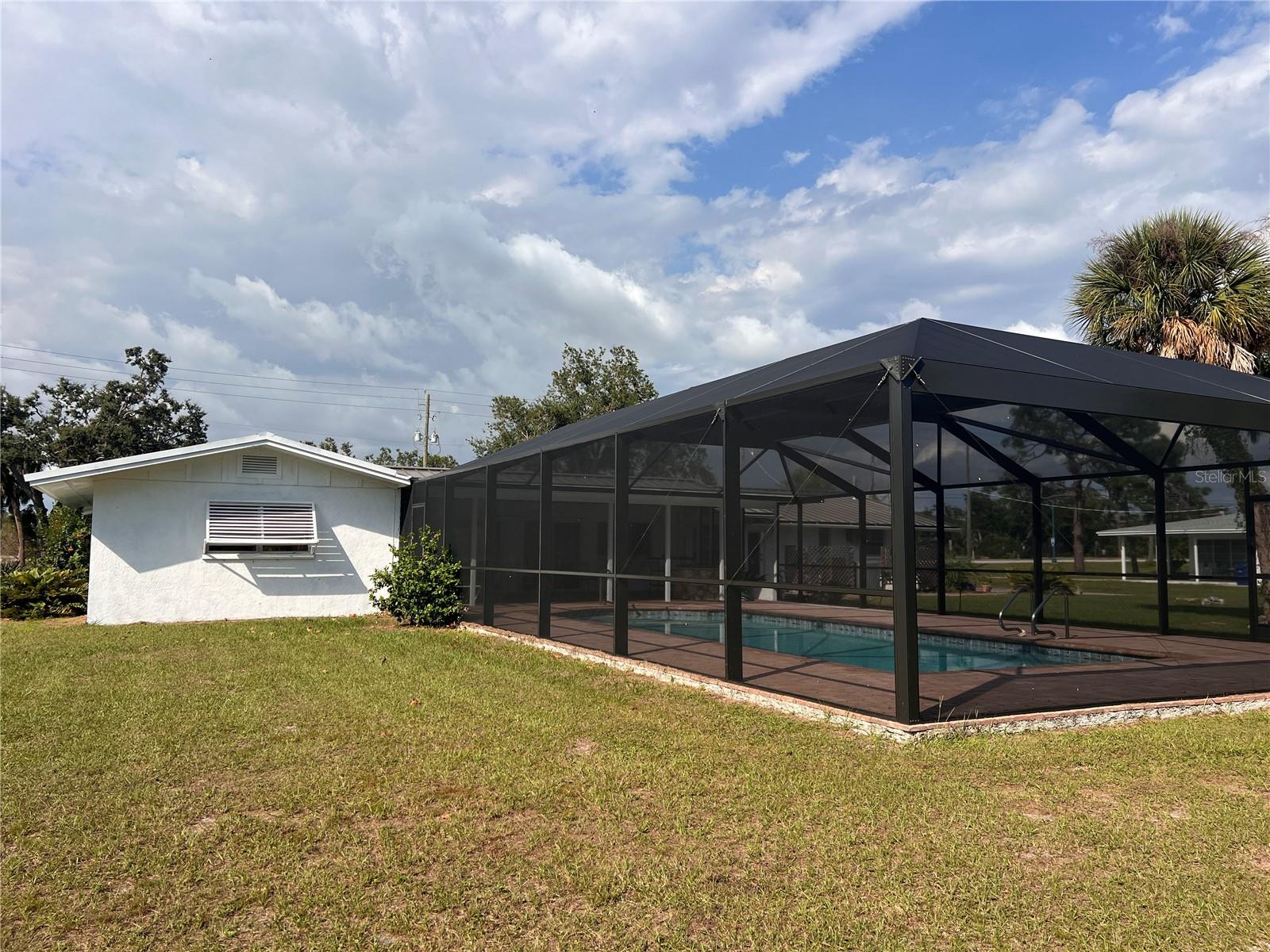 ENGLEWOOD GARDENS - Residential Lease