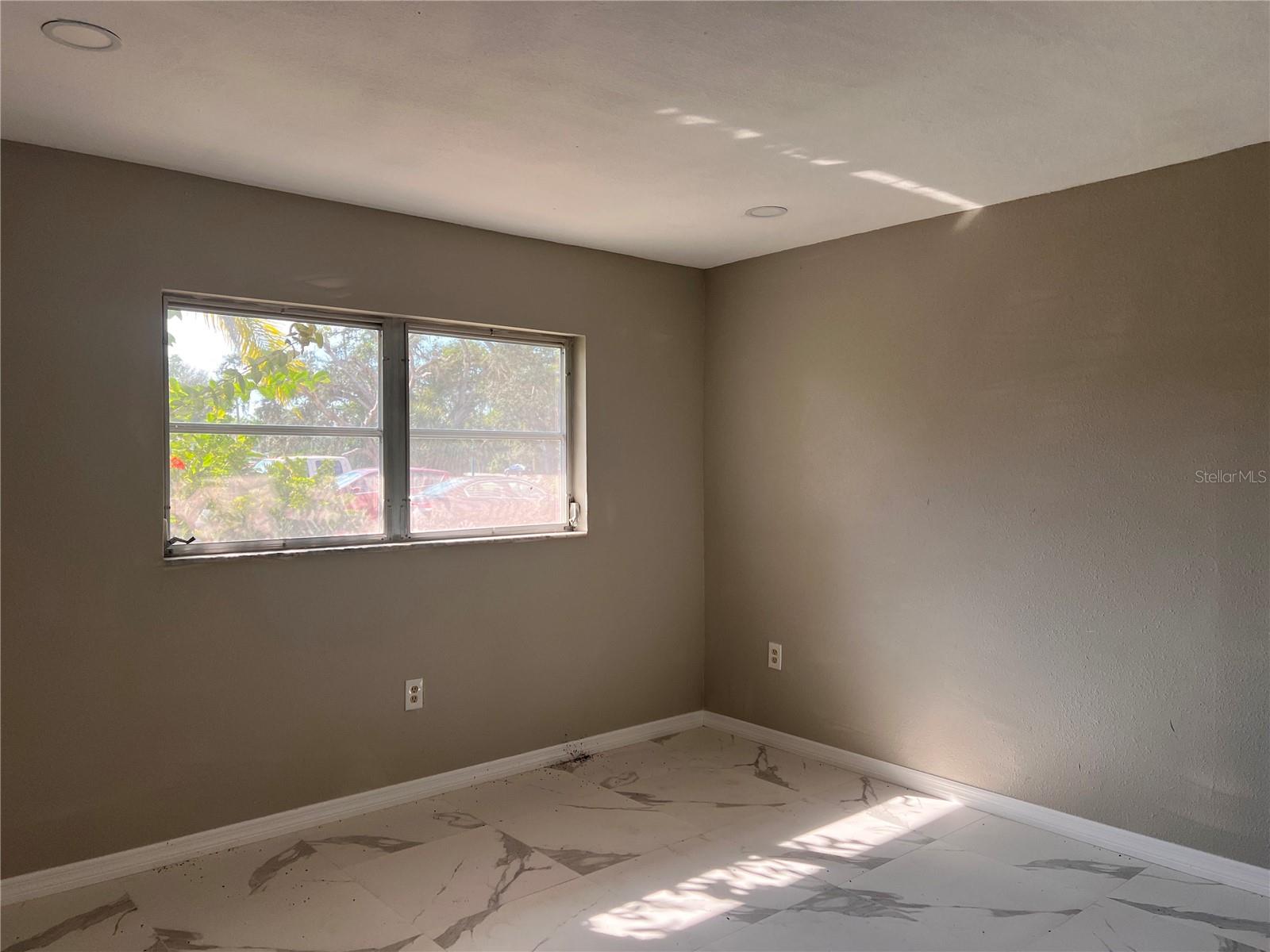 ENGLEWOOD GARDENS - Residential Lease