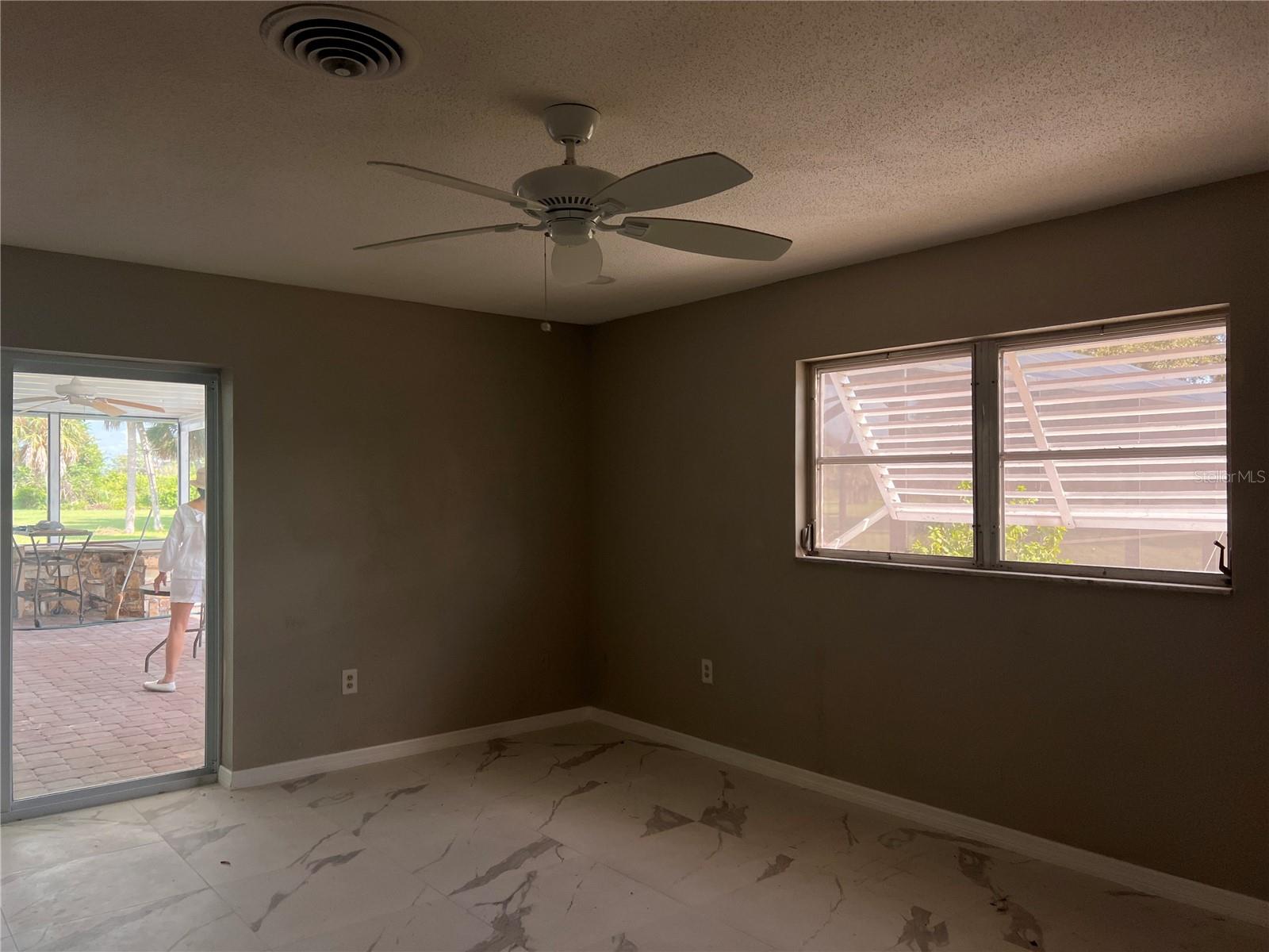 ENGLEWOOD GARDENS - Residential Lease