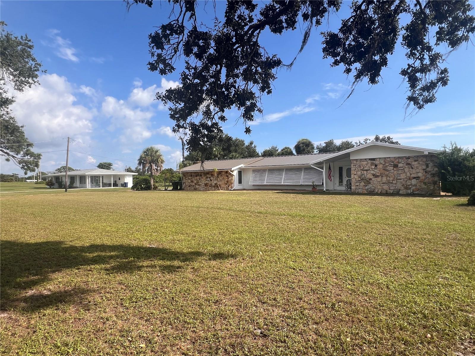 ENGLEWOOD GARDENS - Residential Lease