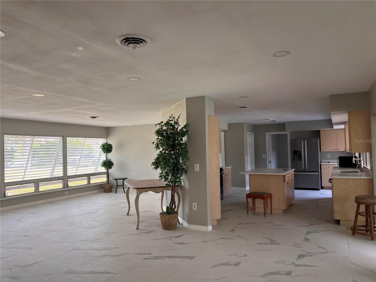 ENGLEWOOD GARDENS - Residential Lease