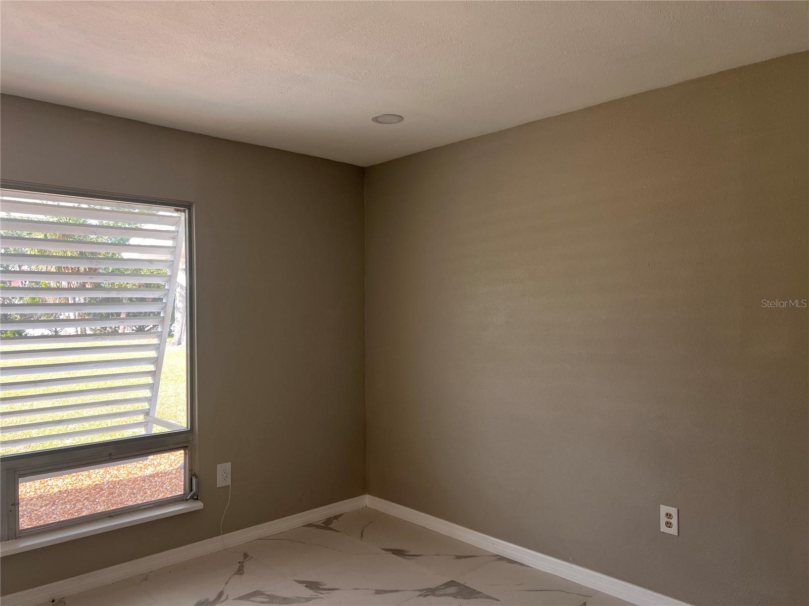 ENGLEWOOD GARDENS - Residential Lease