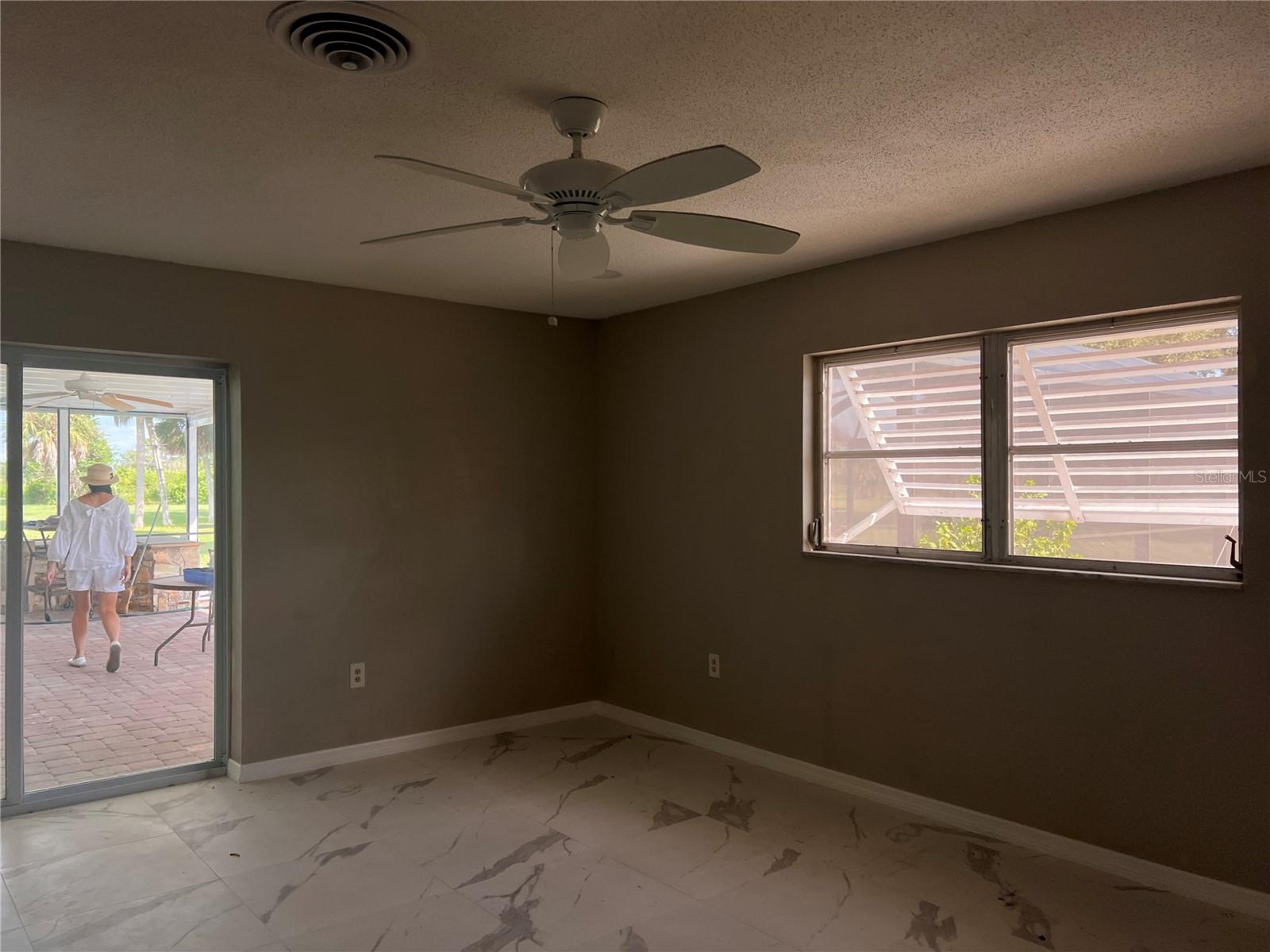 ENGLEWOOD GARDENS - Residential Lease