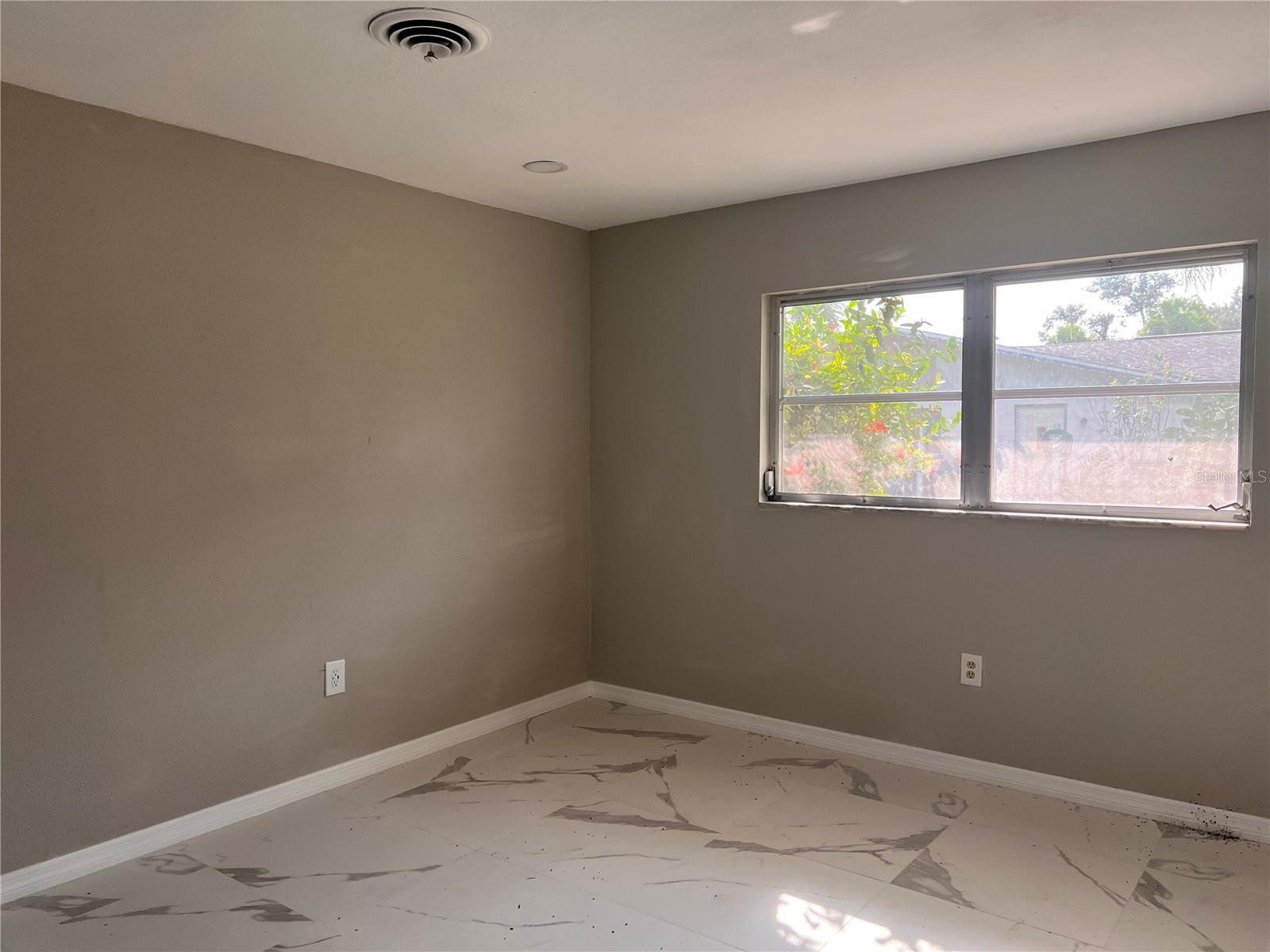 ENGLEWOOD GARDENS - Residential Lease