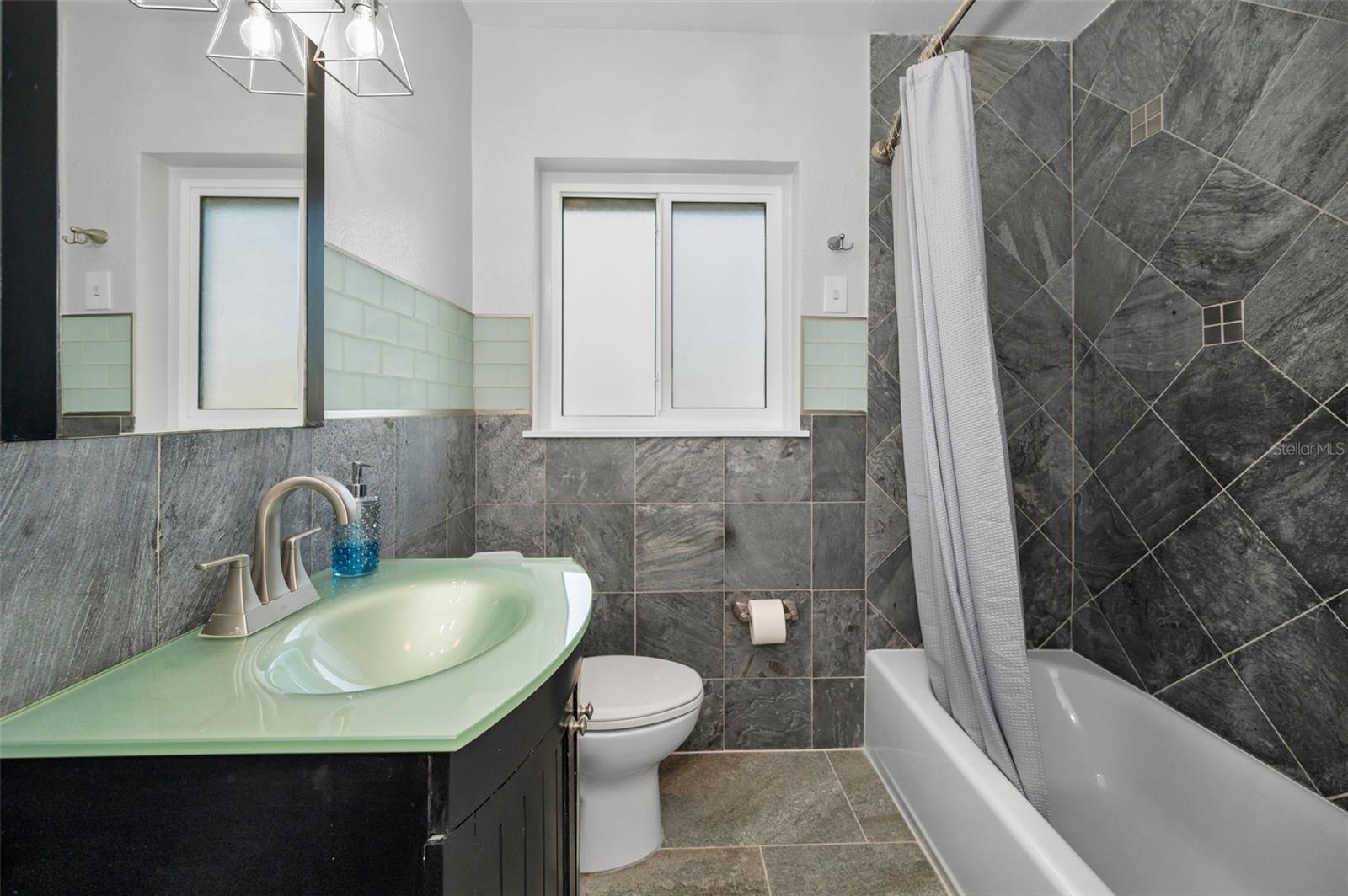 GULF SHORES 6TH ADD - Residential