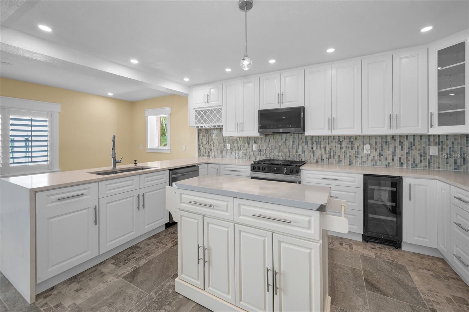 GULF SHORES 6TH ADD - Residential