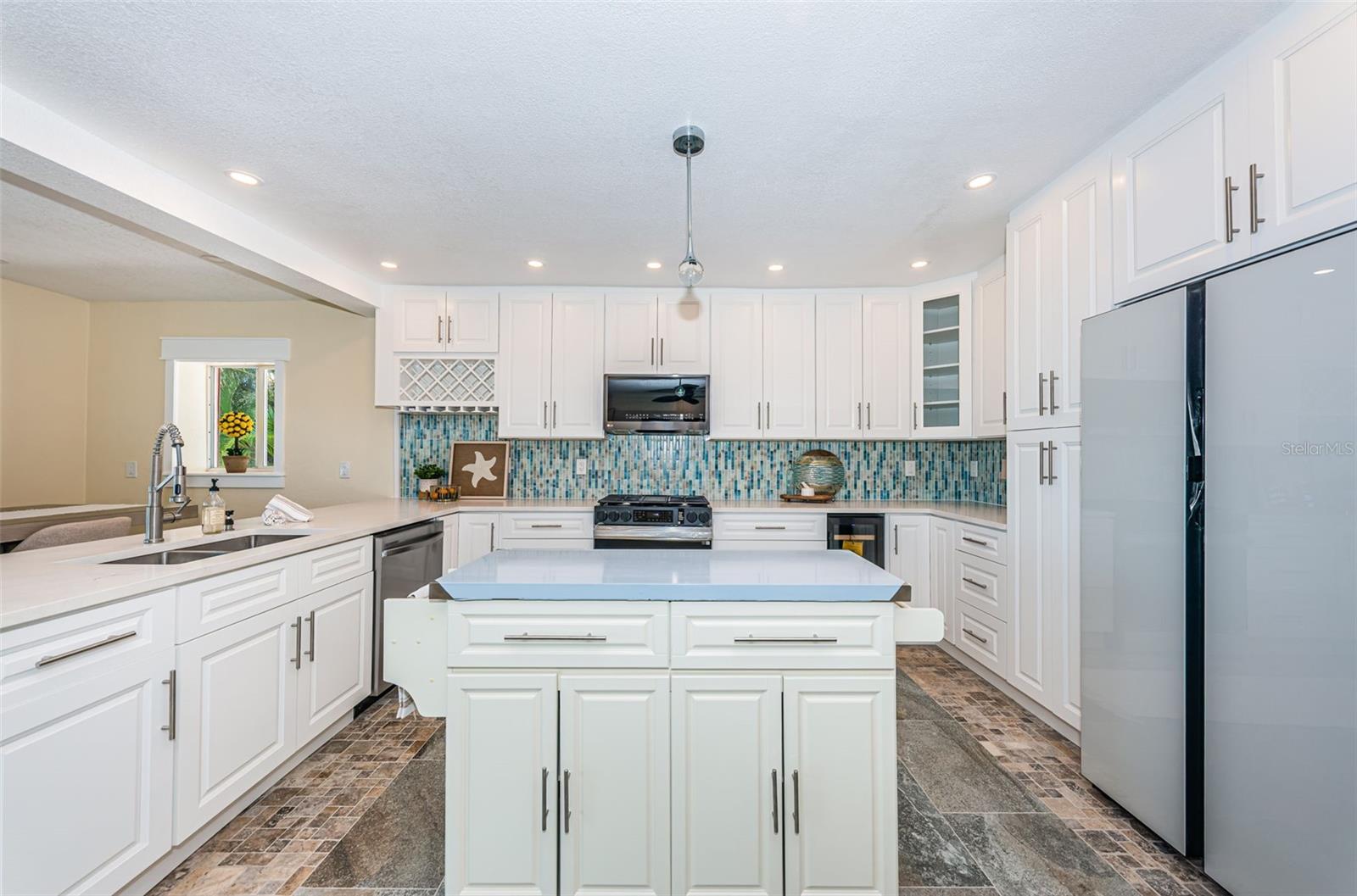 GULF SHORES 6TH ADD - Residential