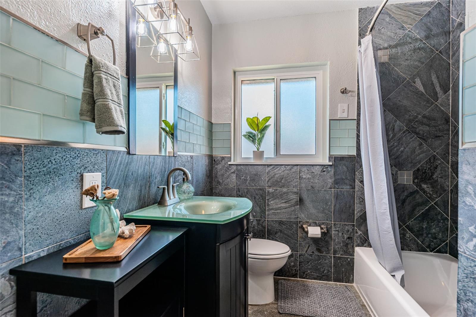 GULF SHORES 6TH ADD - Residential