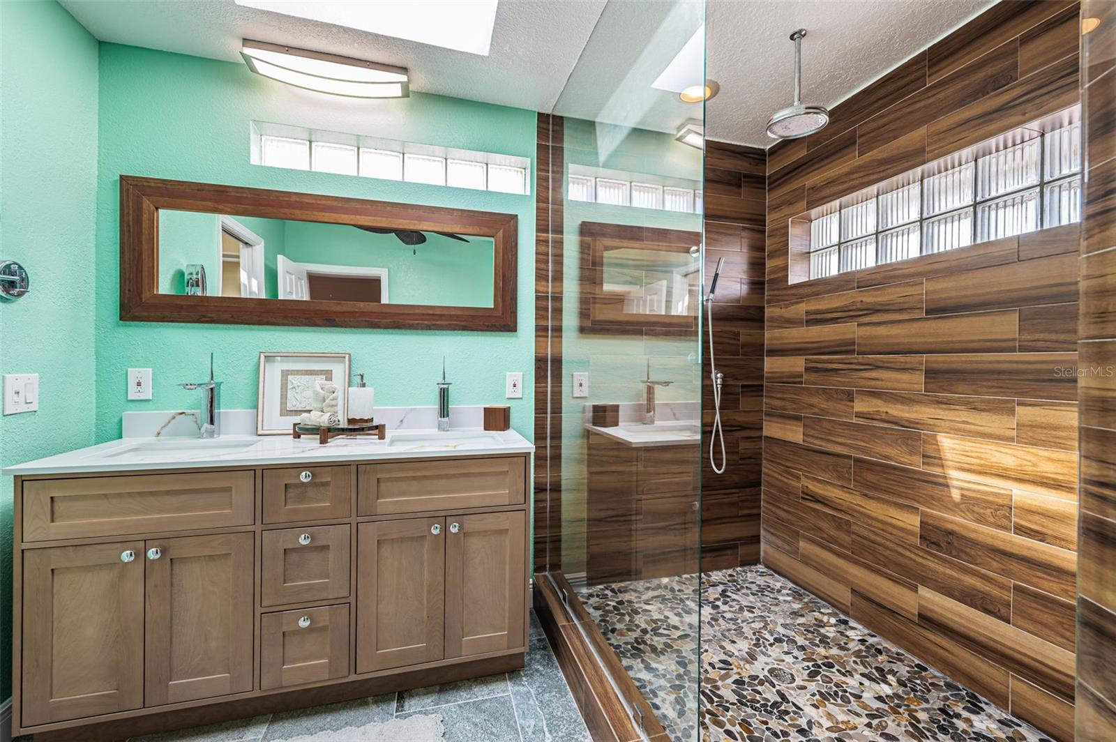 GULF SHORES 6TH ADD - Residential