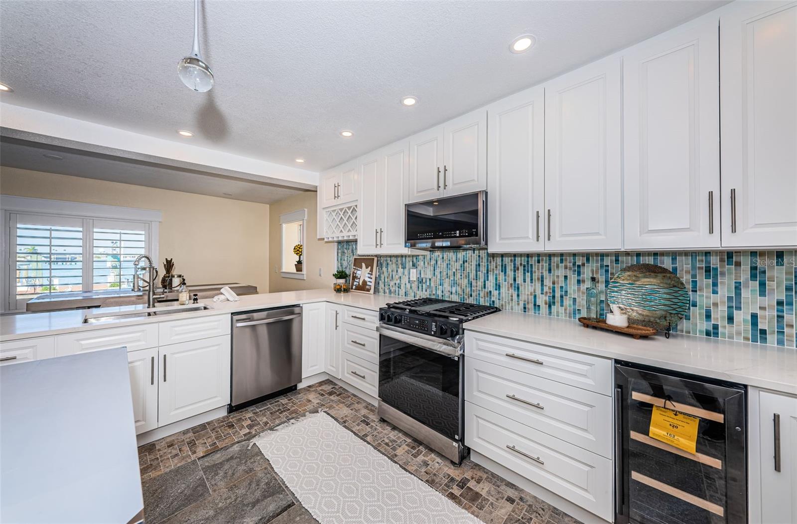 GULF SHORES 6TH ADD - Residential