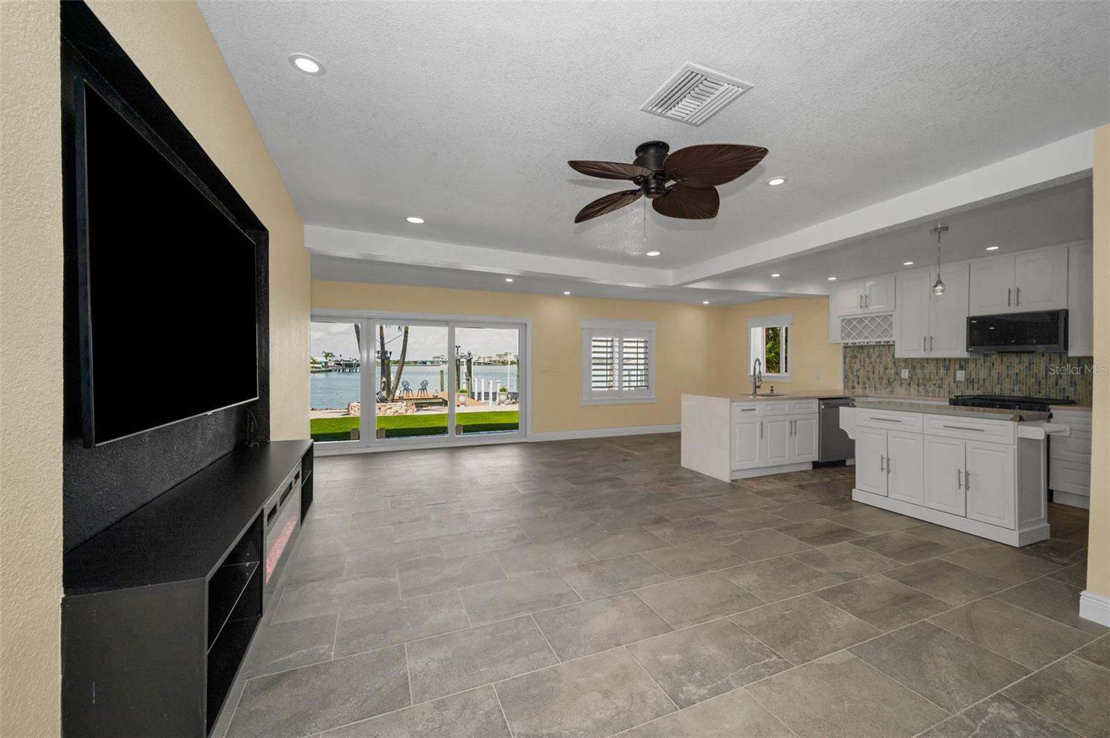 GULF SHORES 6TH ADD - Residential
