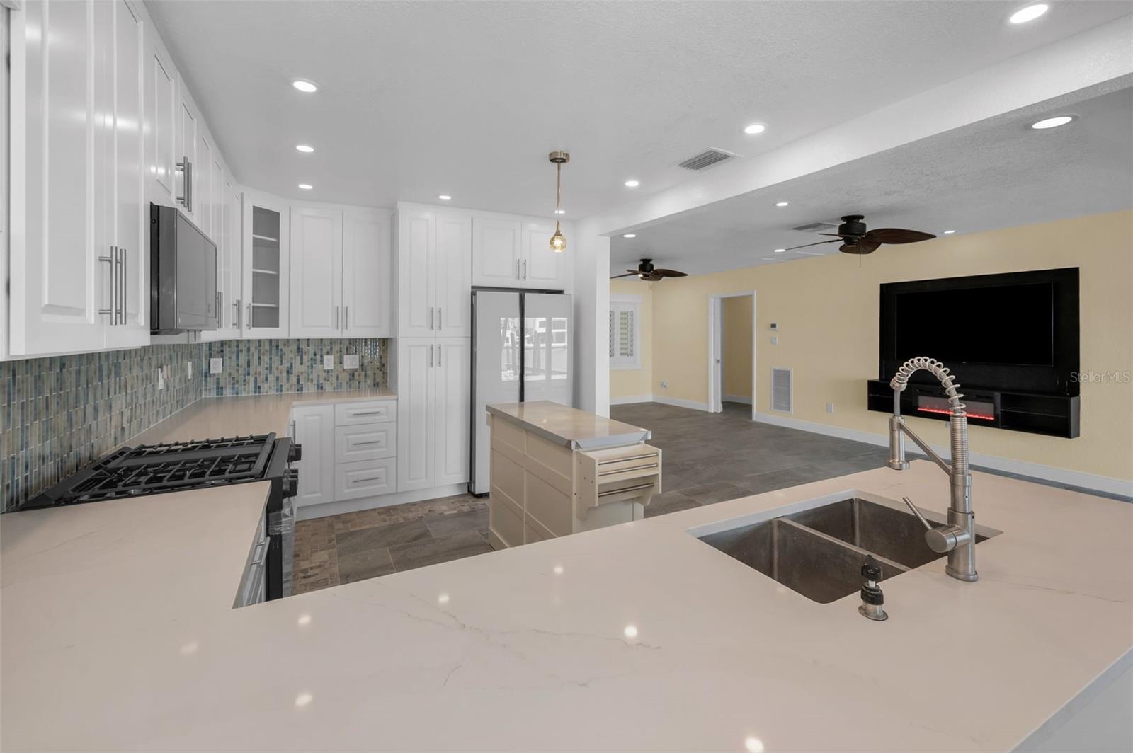 GULF SHORES 6TH ADD - Residential