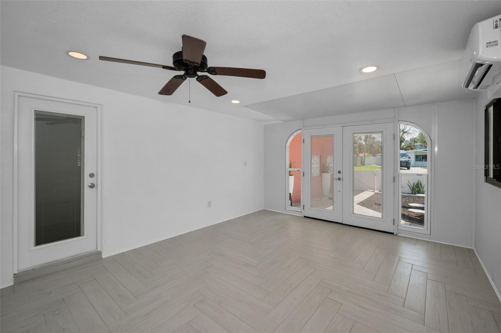 GULF SHORES 6TH ADD - Residential
