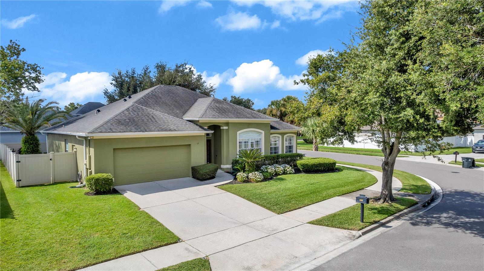 330 LAKE AMBERLEIGH DRIVE