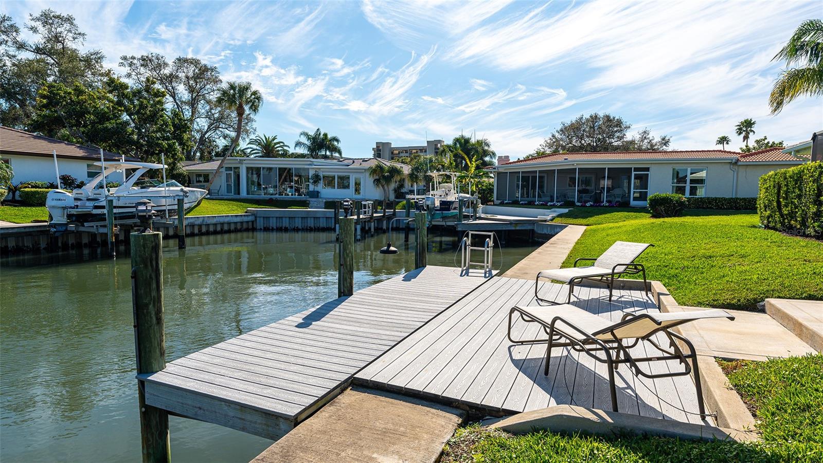 COUNTRY CLUB SHORES SEC 02 - Residential