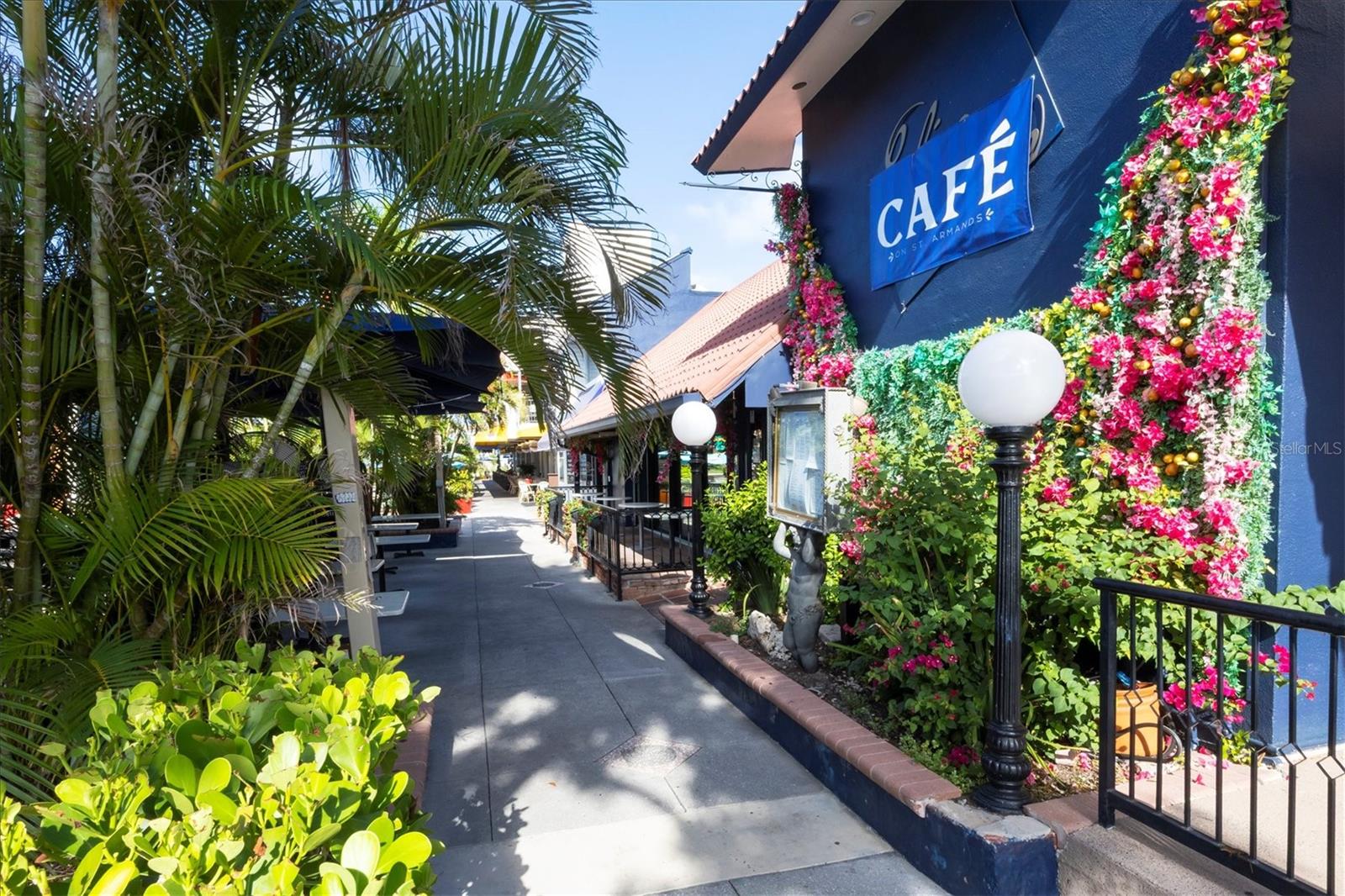 COUNTRY CLUB SHORES SEC 02 - Residential