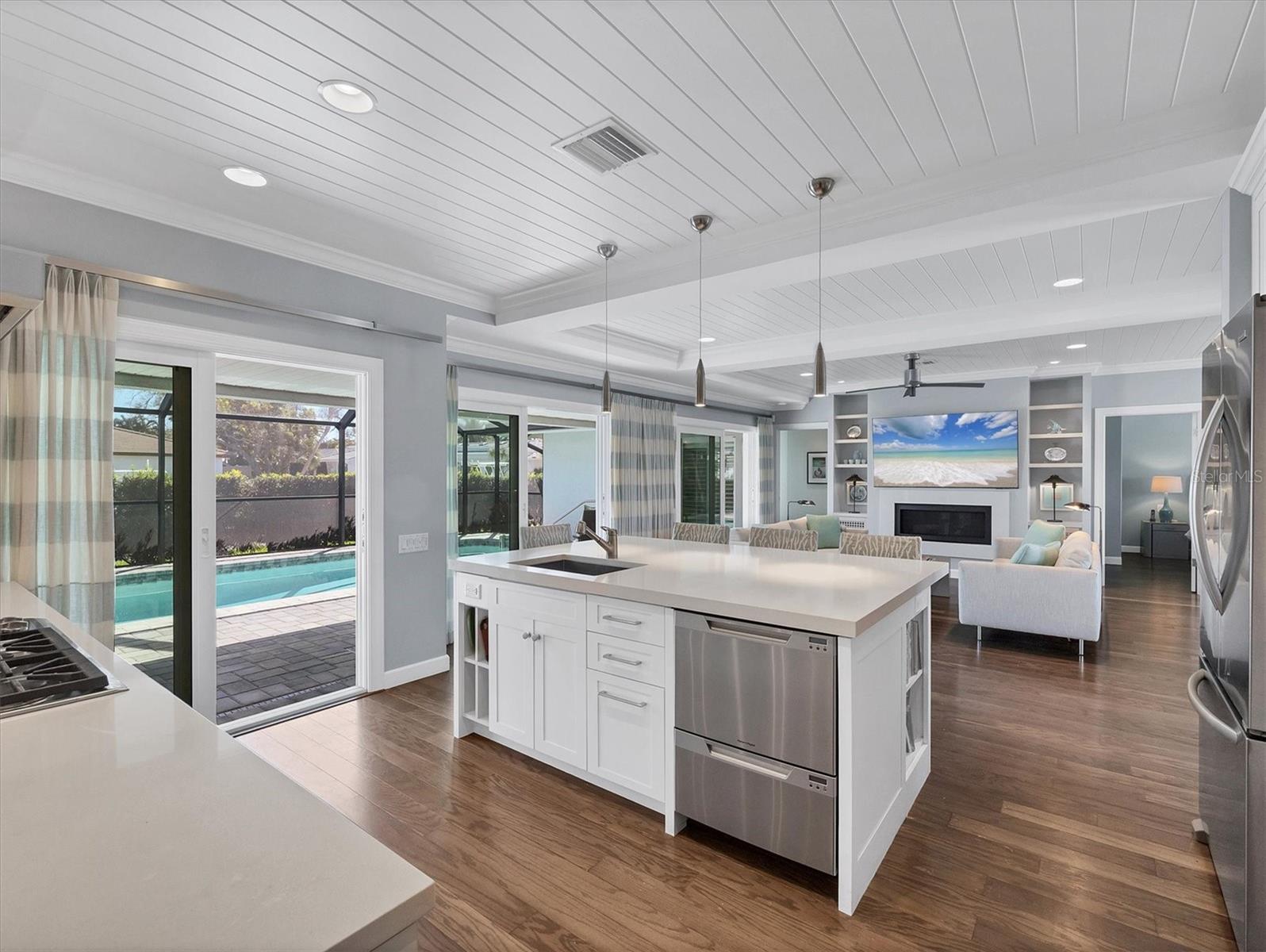 COUNTRY CLUB SHORES SEC 02 - Residential