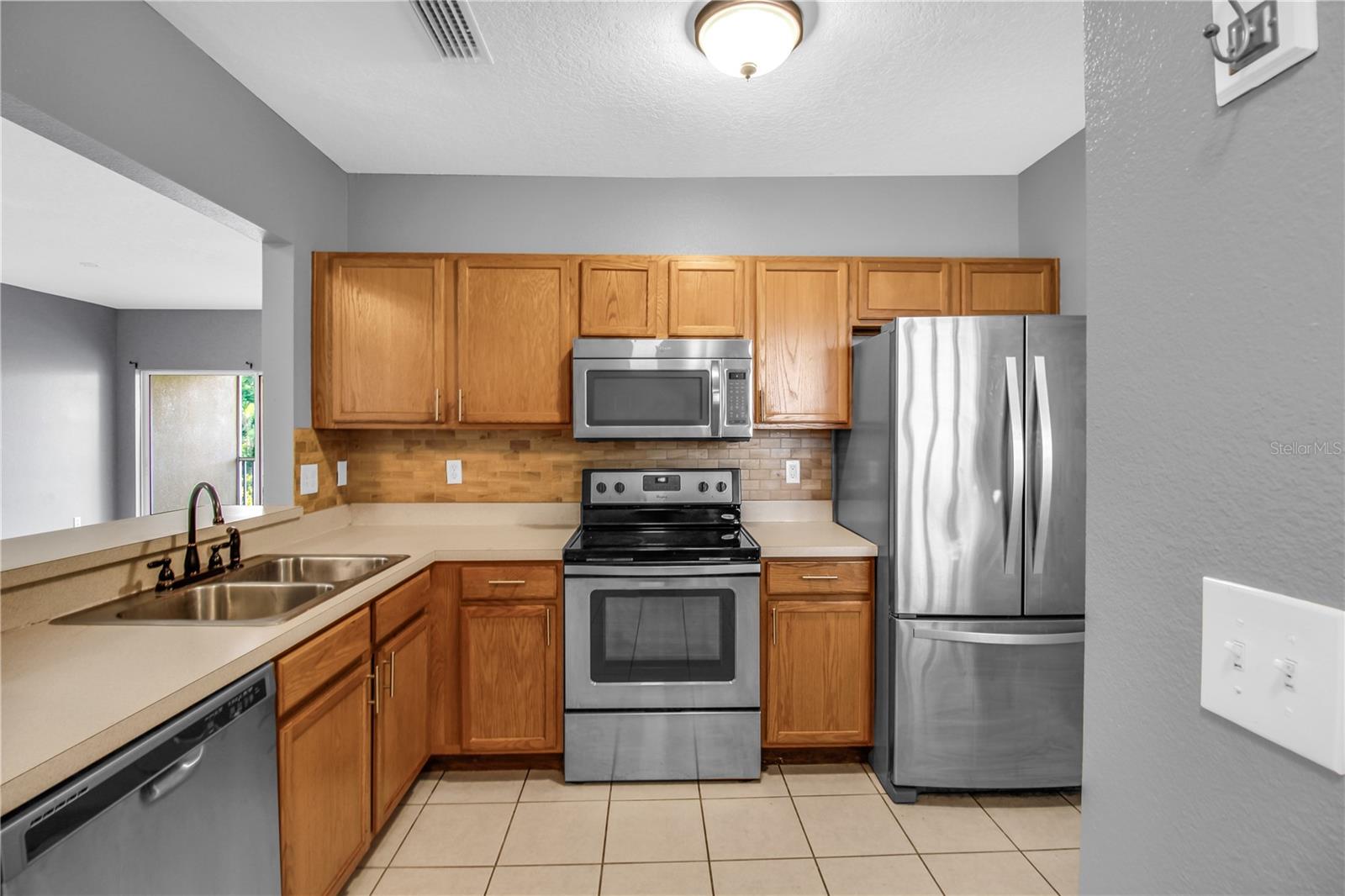 VILLAGES OF BLOOMINGDALE CONDO - Residential