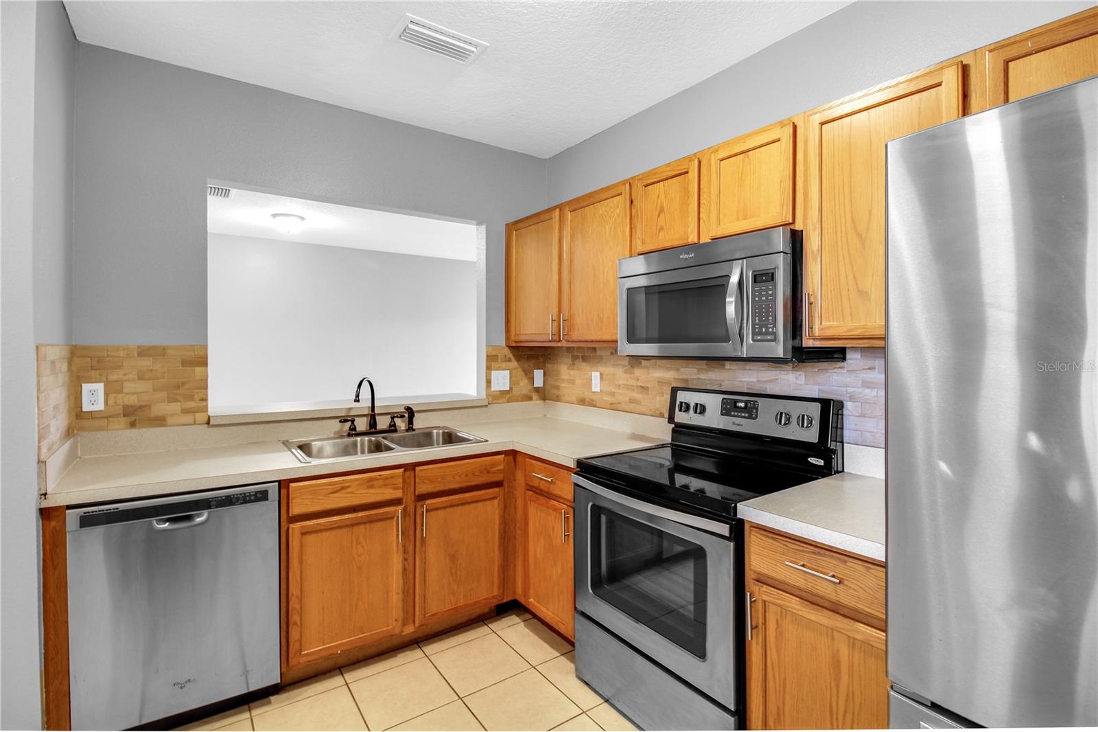 VILLAGES OF BLOOMINGDALE CONDO - Residential