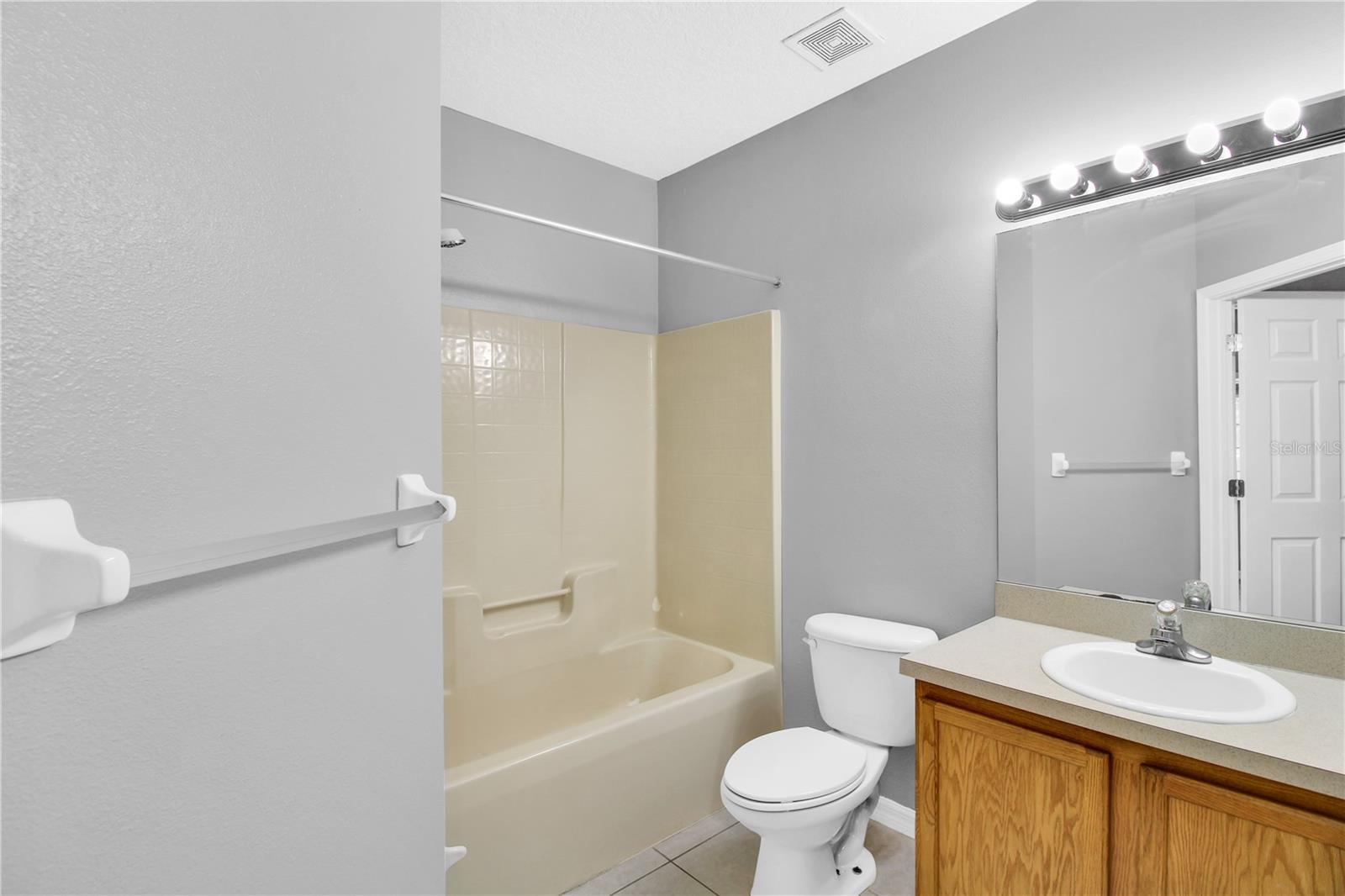 VILLAGES OF BLOOMINGDALE CONDO - Residential