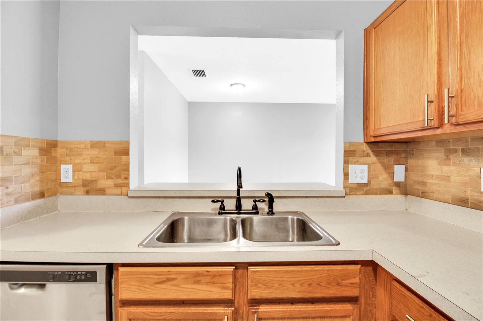 VILLAGES OF BLOOMINGDALE CONDO - Residential