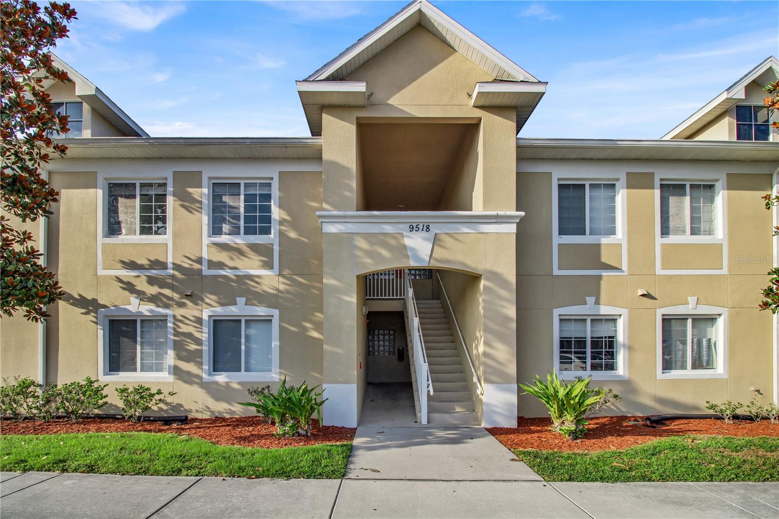 VILLAGES OF BLOOMINGDALE CONDO - Residential