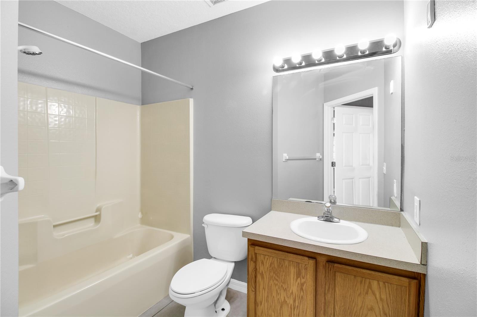 VILLAGES OF BLOOMINGDALE CONDO - Residential