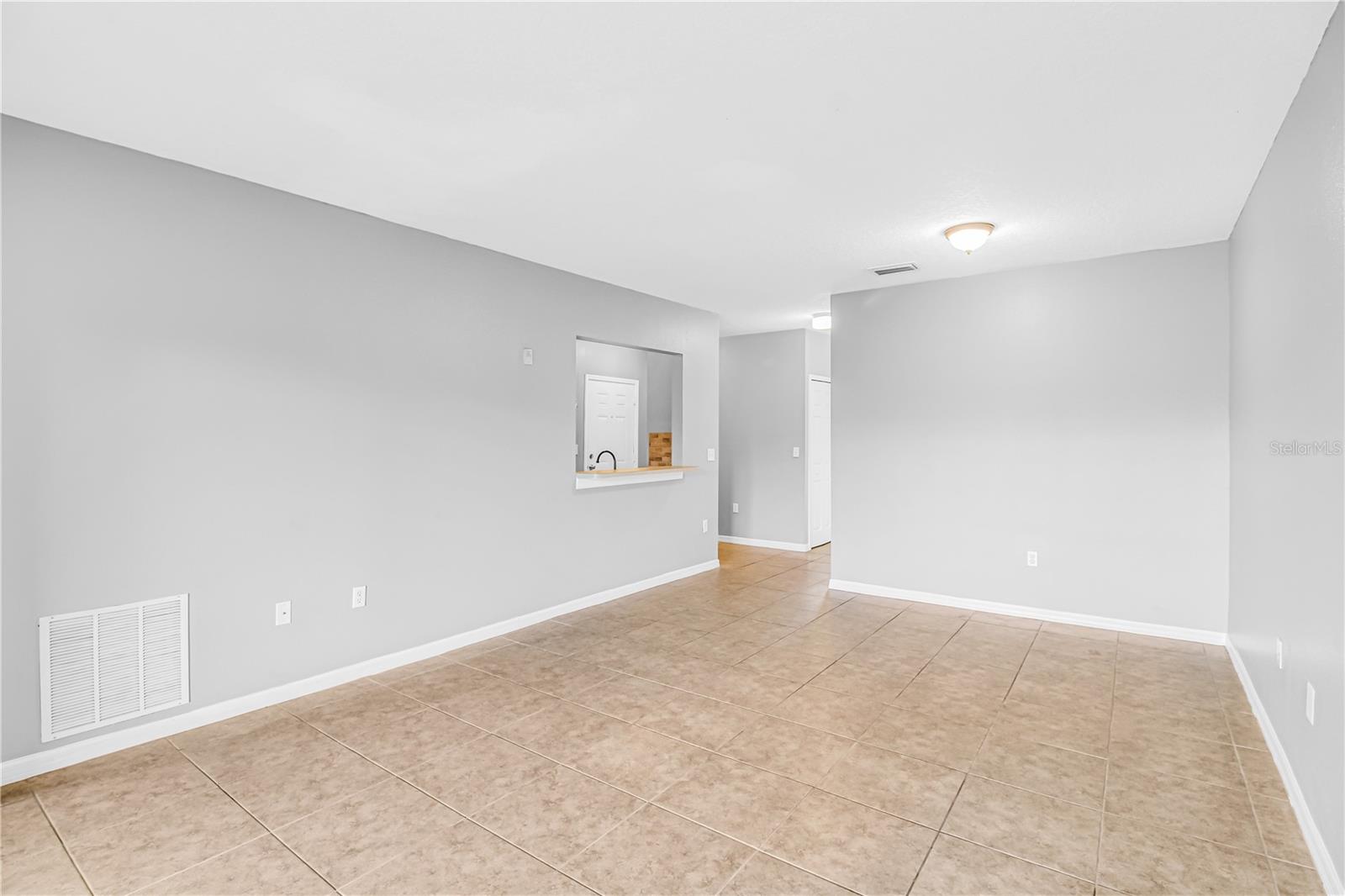 VILLAGES OF BLOOMINGDALE CONDO - Residential