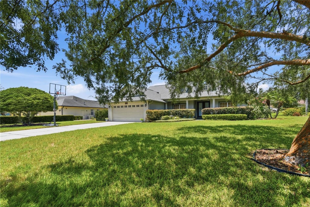 Photo of 23354 Oak Prairie Circle, Sorrento, FL 32776 (MLS # O6427797)
