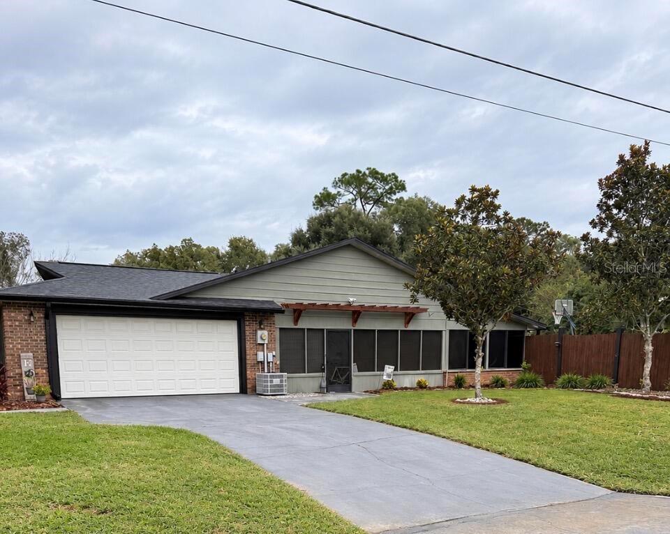 804 LAKE DRIVE