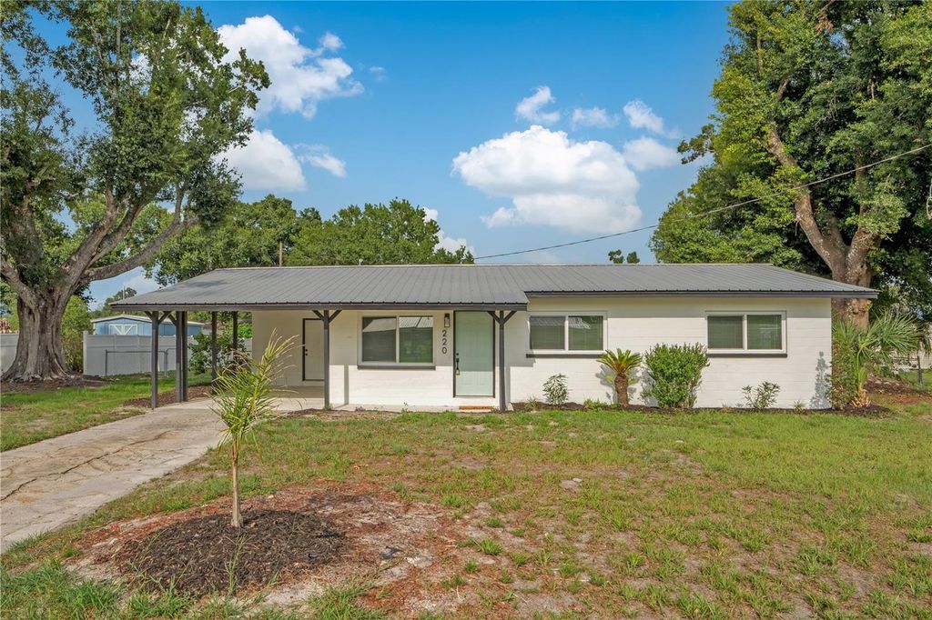 Photo of 220 Riverside Drive, Wauchula, FL 33873 (MLS # L4962920)