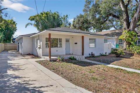 Photo of 208 W Hilda Street, Tampa, FL 33603 (MLS # TB8469922)