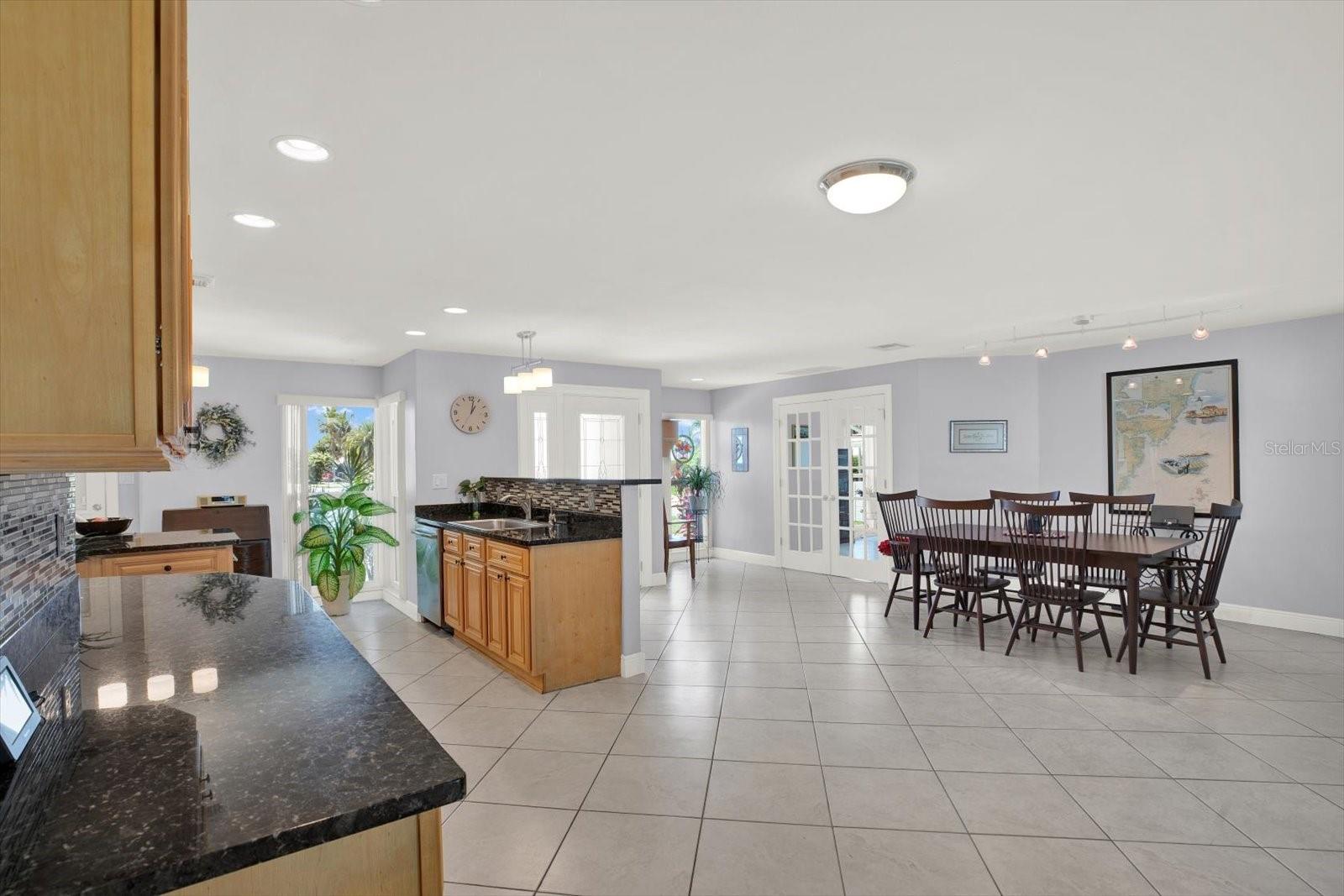 IMPERIAL POINT - Residential