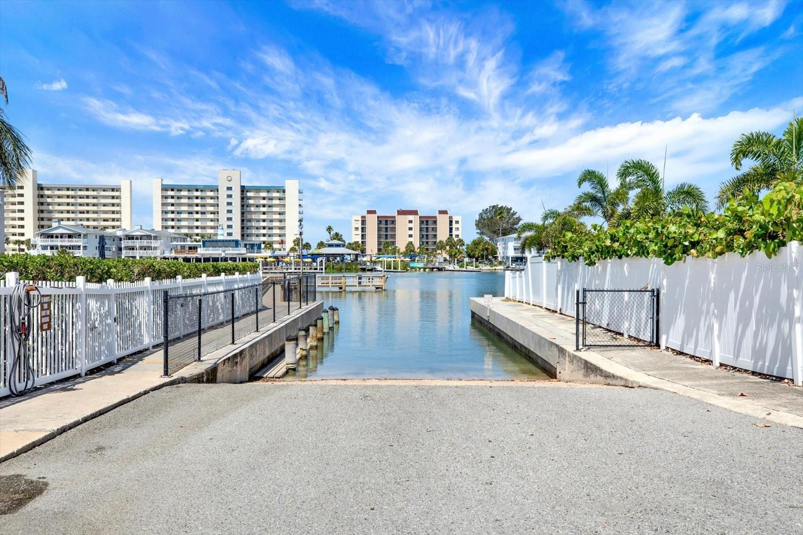 IMPERIAL POINT - Residential